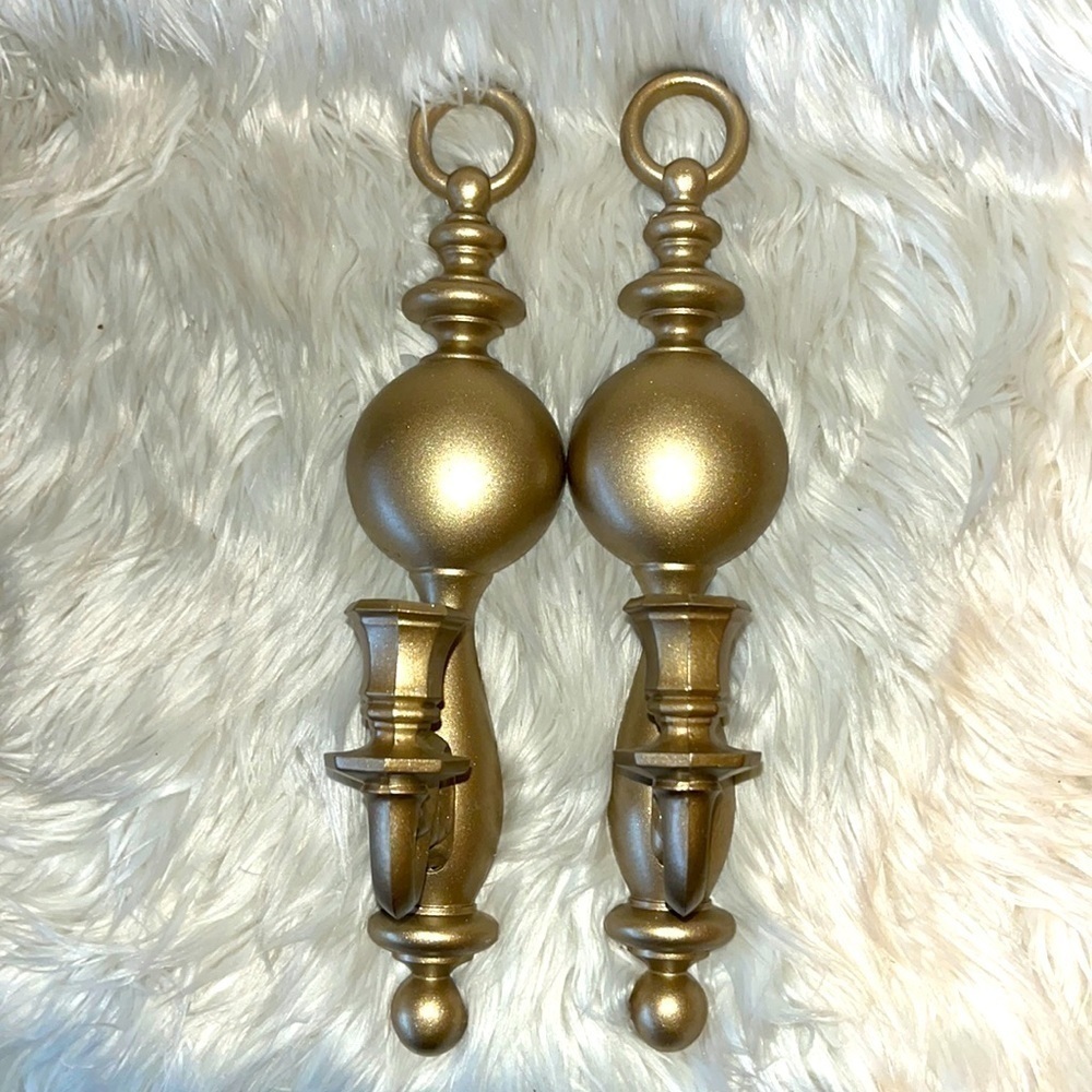 Set of 2 HOMCO Home Interior gold sconces. Syroco plastic.
